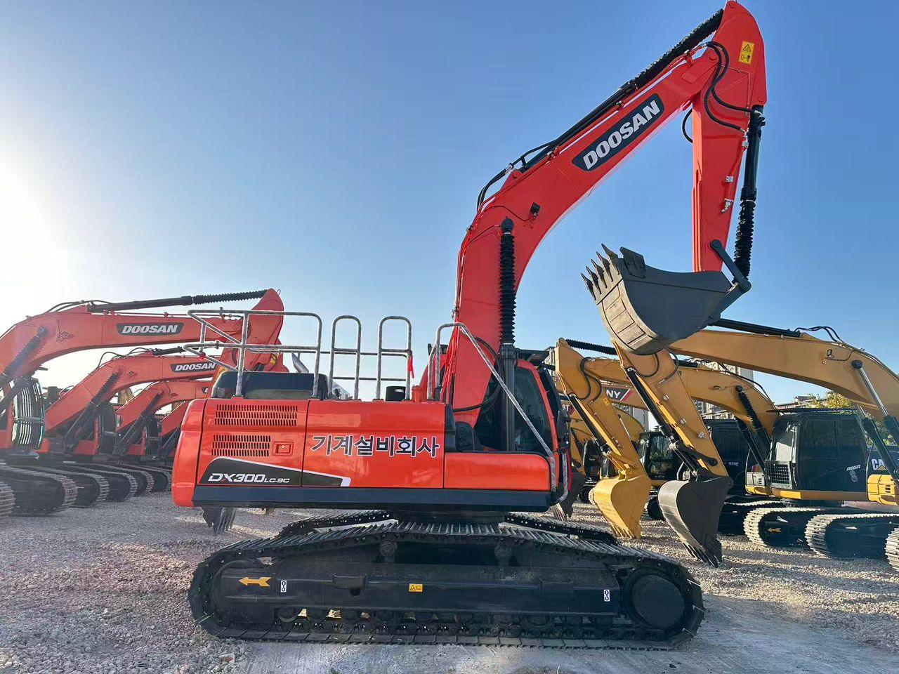 Excavadora Doosan sobre orugas